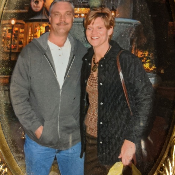 Meet your Posher, Stephanie - Picture 1 of 1